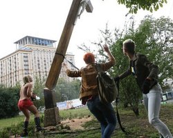 В УПЦ МП отреагировали на "богохульные выходки" FEMEN
