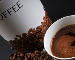 Шесть чашек кофе в день помогут снизить риск рака простаты