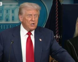 "Вони хочуть нашої допомоги": Трамп заявив про можливе "дружнє захоплення" Куби