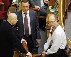 Оппозиция заблокировала трибуну Верховной Рады