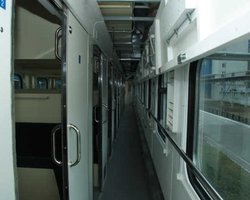 Депутаты-путешественники недоплатили железной дороге 186 тыс.грн