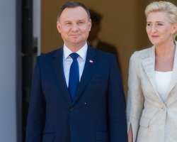 Жена польского президента станцевала перед митингующими в Нью-Йорке