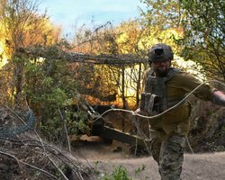 "Горячо и сложно": враг бросает все новые силы, чтобы окружить Авдеевку, — ГВА (видео)