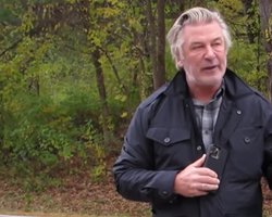 На себя не похож. Алек Болдуин впервые высказался на камеру об убийстве Галины Хатчинс (видео)