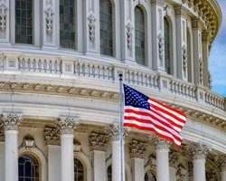 Сенат США призвал к ужесточению санкций против России после саммита в Хельсинки