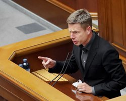 Скандал в Раде: нардепы Гончаренко и Княжицкий обвинили друг друга в работе на РФ (видео)