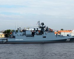 Українські військові вдарили по носію "Калібрів" у Новоросійську (відео)