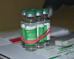 На Ивано-Франковщине из-за ошибки медиков испортились почти полтысячи доз вакцины Covishield