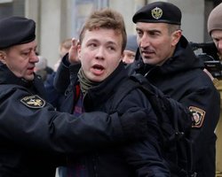 "Генпрокуратура ЛНР" заявила, что допросила Протасевича в Беларуси (видео)