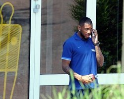 Мвила не успевает восстановится к матчу с Англией