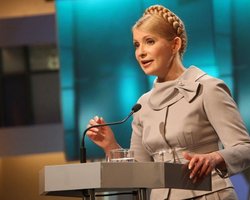 Тимошенко: Нет оснований повышать цены на газ и жилкомуслуги