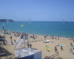 Взрывы на пляже Севастополя: на видео — обломки российской ракеты, у Украины таких нет, — ВМС