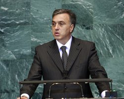 Президент Черногории отказался от поездки на саммит в Крым из-за Тимошенко