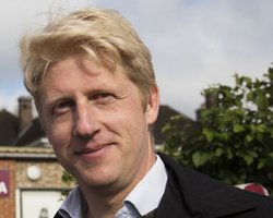 Министр транспорта Британии ушел в отставку из-за "неверного варианта Brexit"