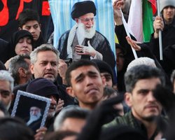 У небезпеці "невірні" в усьому світі: в Ірані видали фетву, що закликає мстити за Хаменеї