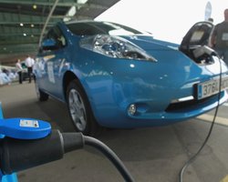 Эксперты предлагают заменить автомобили машинами-гаджетами, - E&Y