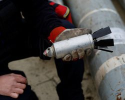 "Ситуация страшная": полковник ВС РФ жалуется на огромные потери от кассетных боеприпасов