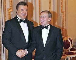 По местам. Как команда Януковича готовится к местным выборам