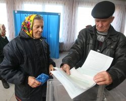 В Одессе избирателям выдают ручки с исчезающими чернилами