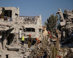 Загиблі люди й зруйновані будинки: в Ізраїлі показали наслідки атаки Ірану (фото)