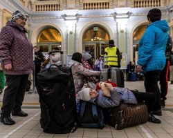 Успеть за 3 дня. Какие правила приема украинских беженцев сейчас действуют в Чехии