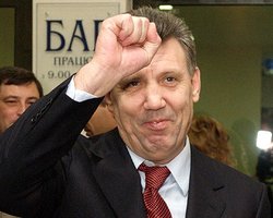 Кивалов объяснил, какой должна быть партия, чтобы влиться в ПР