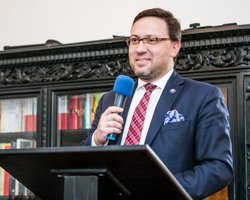 МИД Польши: Въезд в страну запретили только некоторым украинским чиновникам