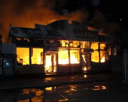 В столице на рынке Виноградарь сгорели 56 киосков