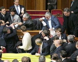 Ефремов назвал депутатов-оппозиционеров террористами