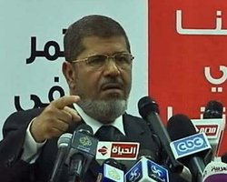 Египетскому президенту запрещен выезд из страны