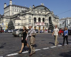 Депутат от ПР предложил сделать английский язык региональным для Киева