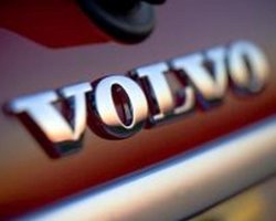 Сотрудники Volvo уволены за критику компании в Facebook