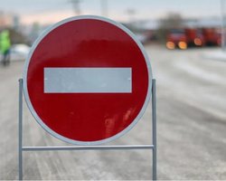 У Києві після нічної атаки РФ перекрили рух низкою вулиць: список