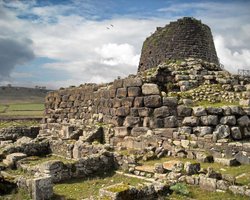 Ни цемента, ни металла: почему удивительные башни Сардинии стоят уже тысячи лет (фото)