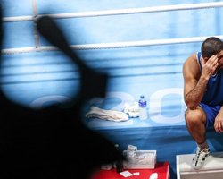 Боксер-важковаговик із Франції влаштував акцію протесту на Олімпіаді після дискваліфікації (відео)