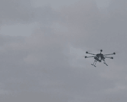 Подрыв Каховской ГЭС: ударный дрон ВСУ доставил гуманитарку украинцам в оккупации (видео)