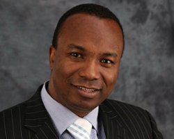 Слухами об аресте Аделаджи подают знак Черновецкому, - политолог 