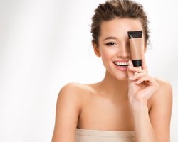 Идеальная тональная основа для сухой кожи: что обязательно учитывать