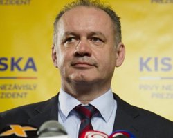 Президент Словакии пожалел, что отказался высылать дипломатов РФ