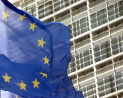 Инвесторам следует меньше полагаться на рейтинги, - глава ЕЦБ 