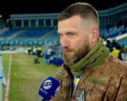 "Записался в тероборону": герой мема с израильского телевидения принял участие в матче "Динамо" — "Рух" (видео)