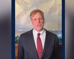 Посол США на русском языке поздравил РФ с Новым годом: "Разделяем глубокие традиции" (видео)