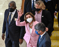 Поддержка тайваньской демократии: Пелоси объяснила, зачем прилетела в Тайбэй