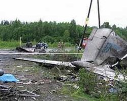 Тела погибших в катастрофе Ту-134 начали доставлять в морги