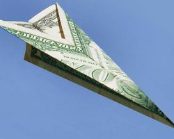 Доллар на межбанке подешевел на 3 копейки