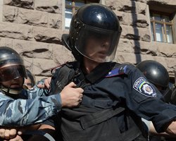 Потасовка у Киевсовета: прокуратура допросила более 100 свидетелей