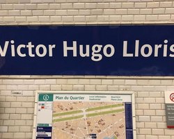 В Париже в честь победы Франции на ЧМ переименовали станции метро