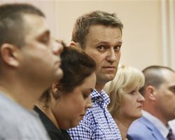 Суд отпустил Навального