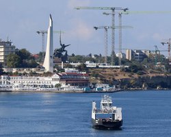 Что-то сбивали: в Севастополе прогремели взрывы, оккупационные власти не комментируют, — СМИ