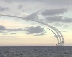 Массированный обстрел Украины 10 февраля: в городах слышны взрывы, власти сообщают о работе ПВО